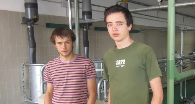 Alex e Alessandro casari a diciotto anni