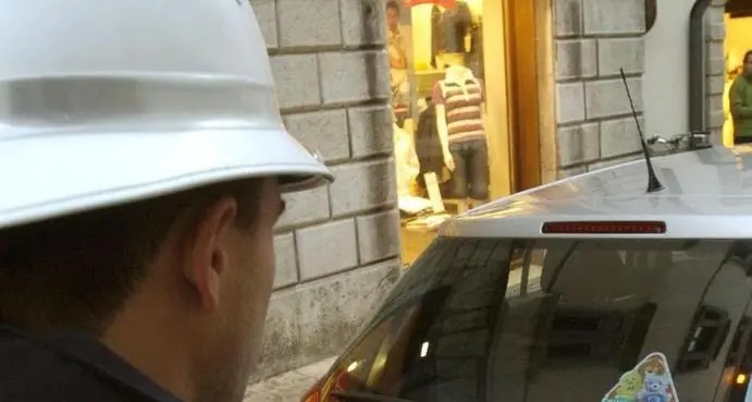 Un migliaio di multe per la pulizia strade