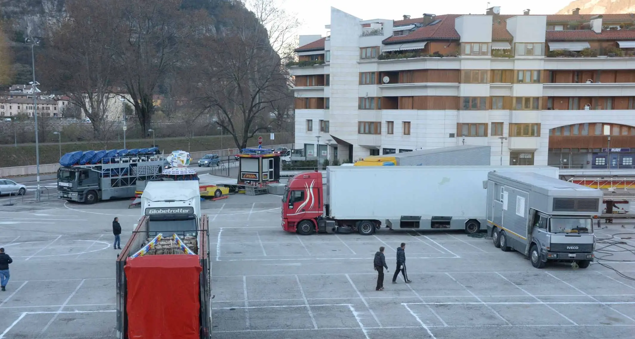 Tornano le giostre, da lunedì piazzale Sanseverino occupato