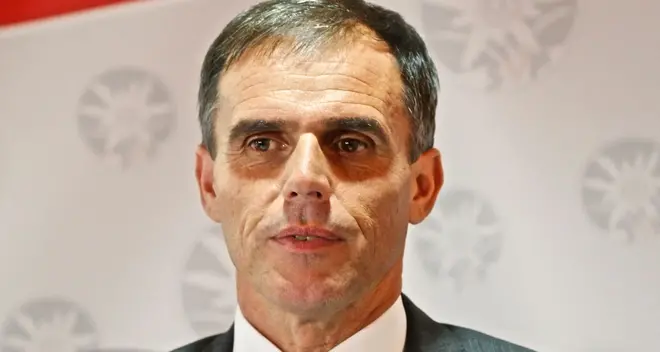Vitalizi d’oro, Theiner getta la spugna