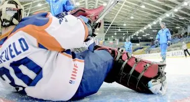L'hockey sul ghiaccio introduce l'instant replay