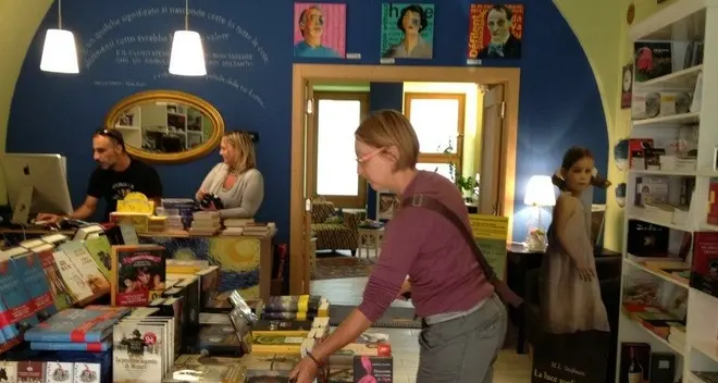 Caldonazzo, Loperfido apre una libreria familiare