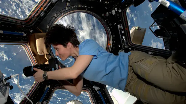 Tutti i numeri della missione e del rientro dell'astronauta italiana