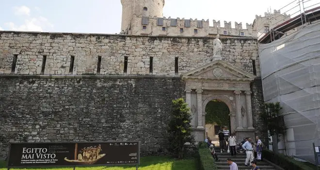 Sesso in via dei 21, insegnante nei guai