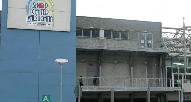 La crisi c’è, ma il commercio tiene duro