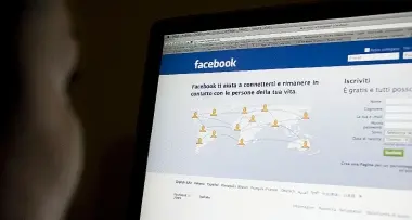 Internet e sicurezza: un bambino su 3 naviga da solo