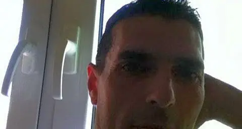 Biesuz dimesso: minaccia la madre
