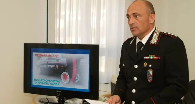 Prostituzione, latitante si costituisce