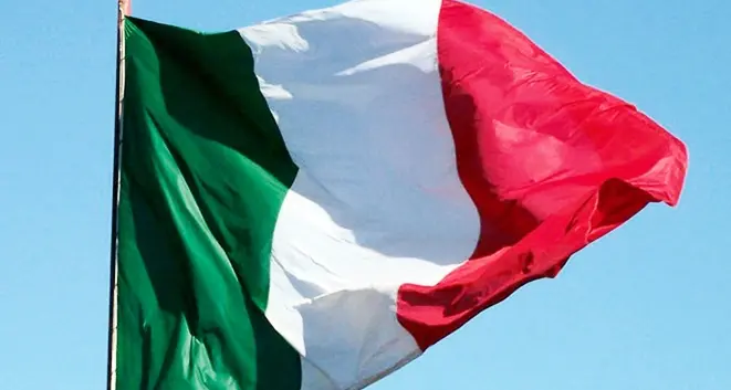 Gasparri: \"Tricolore negato, intervenga Alfano\"