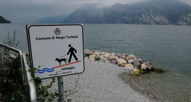 Bau Beach, la Provincia boccia la recinzione