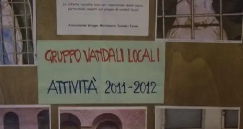Vandalismi in chiesa, rose in vendita per pagare i danni