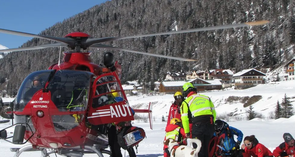 Due scialpinisti travolti da una valanga