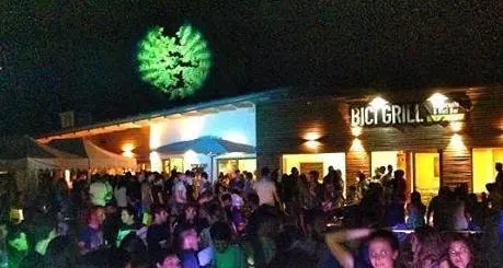 La movida «sfrattata» si sposta al Bici Grill
