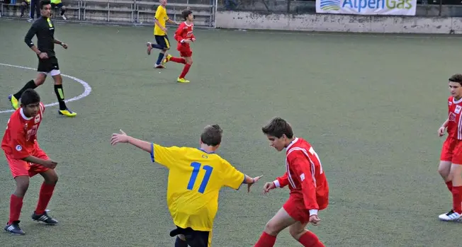Arbitro minacciato e inseguito in auto