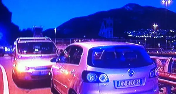Auto rubata, scatta l’inseguimento