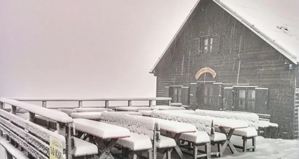 In Trentino arriva la neve d'agosto nei rifugi in quota