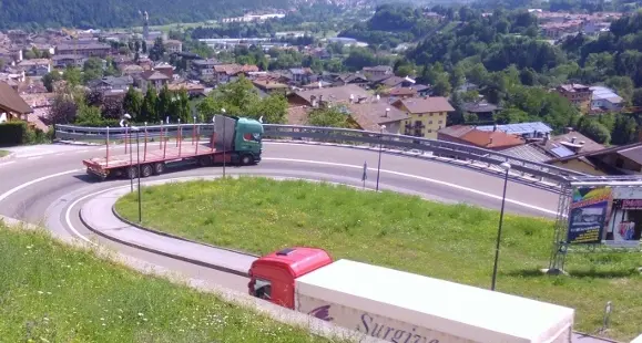 Statale del Caffaro, i Tir in aumento