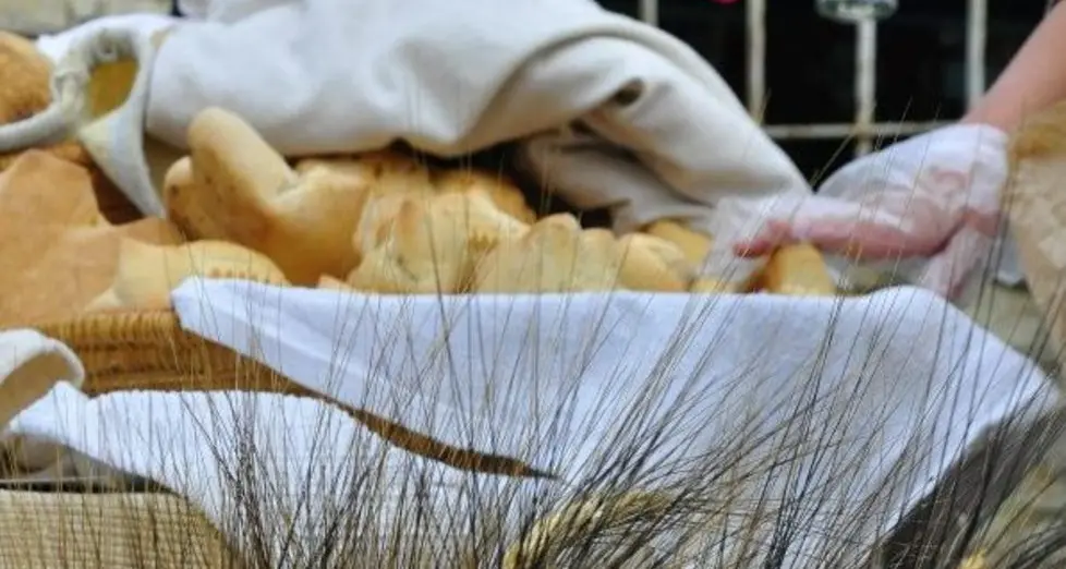 Pane e dolci per animare piazza S. Maria