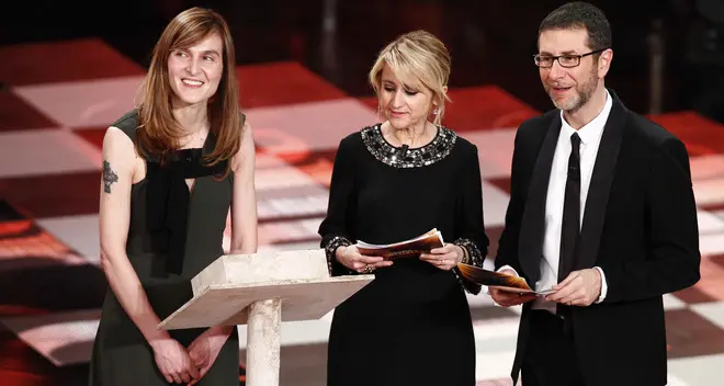 Collu incanta Sanremo: «Fai che dove sei sia il centro del mondo»