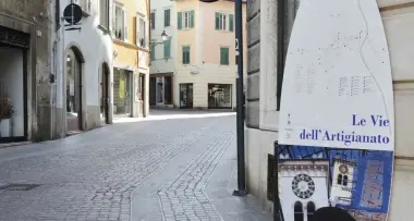 In centro ti guida lo smartphone