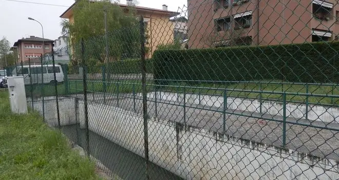 Via Paludi sta diventando il regno delle zanzare
