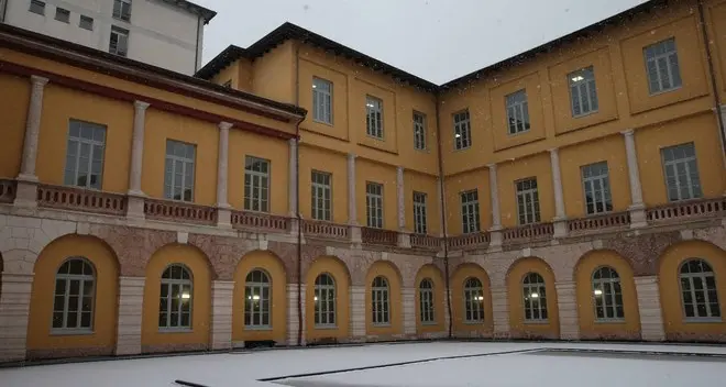 Rinascono le Crispi, la scuola-gioiello