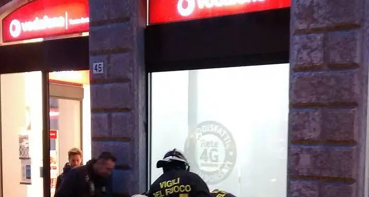 Puzza di bruciato, intervengono i vigili del fuoco in via San Pietro