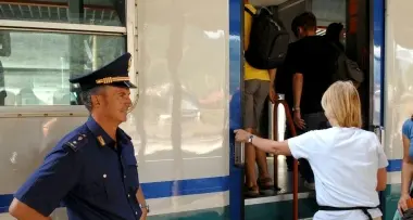 Baby-gang, rapina e terrore sul treno