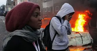 Londra, i trentini nell'inferno della rivolta