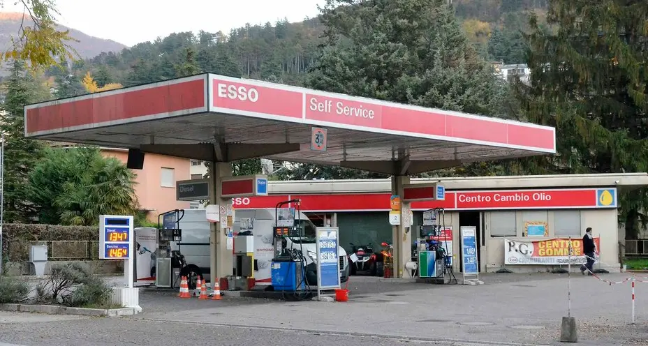 Rovereto, furto al distributore di via Benacense