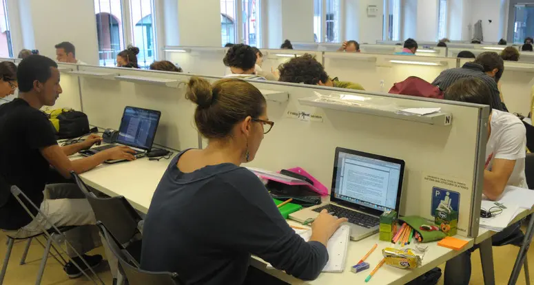 Prestiti d’onore e borse di studio la Provincia taglia