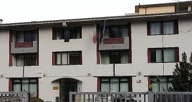 «Non è mio figlio: sono gay»