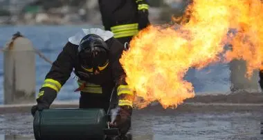 Dellai lancia la \"rivoluzione dei vigili del fuoco\"