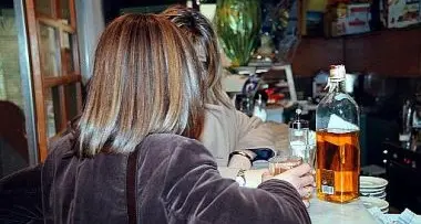 Un terzo dei trentini è un bevitore a rischio / LO STUDIO