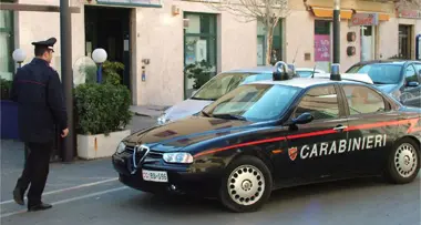 Rovereto: gestore di phone center rapinato, quattro arresti