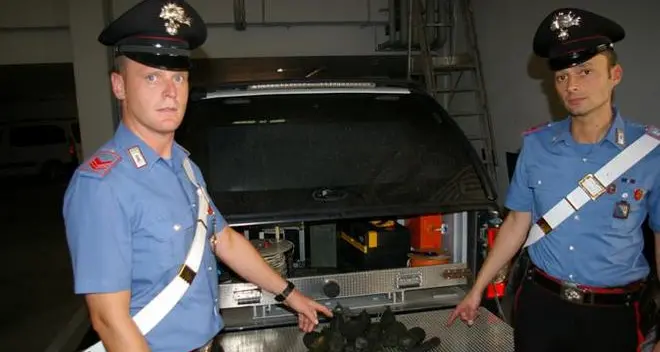 «Pesca» le bombe dal lago: arrestato