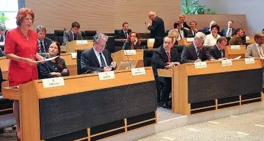 Indennità, primi tagli all'orizzonte