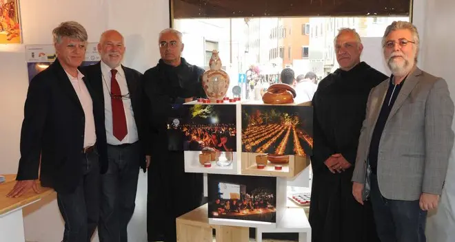 Cena benedettina: atmosfera magica sul Doss Trento