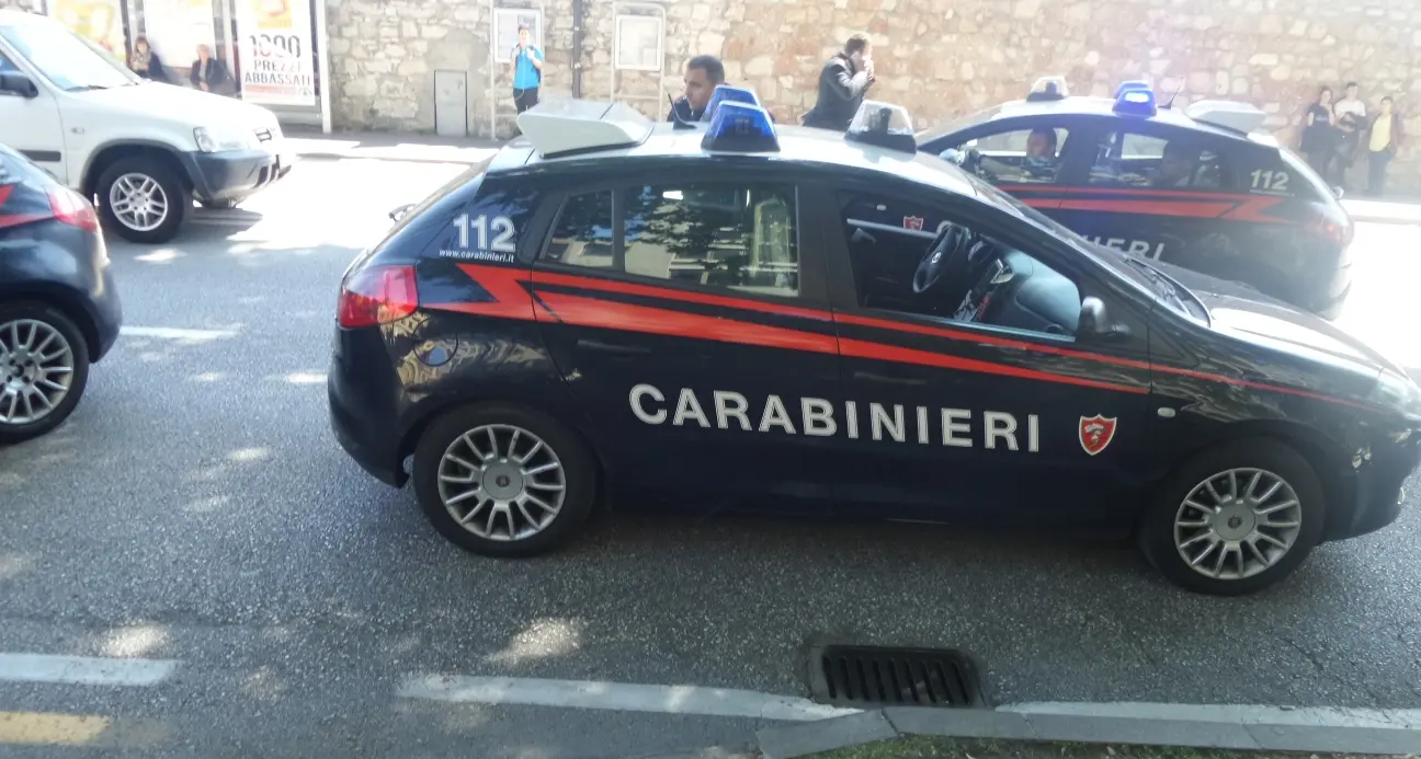 Sorpresi su un'auto rubata, denunciati quattro giovanissimi