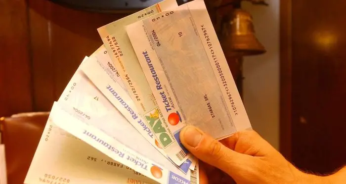 Giungla buoni pasto, la rivolta dei bar