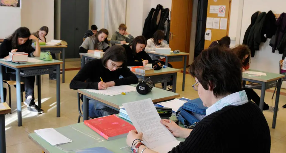 Lezioni al via con il valzer dei docenti