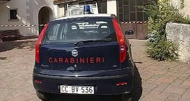 Anziana disabile rapinata in casa
