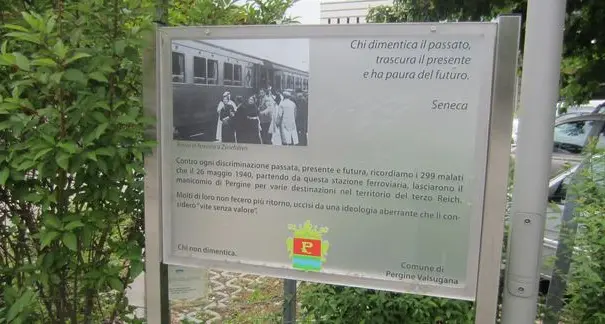 Dal manicomio ai lager Il ricordo in una fiaccolata