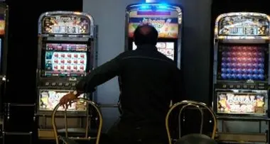 La Provincia dichiara guerra alle slot
