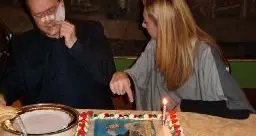 Compleanno ad Arcoreper Michaela BiancofioreTorta e foto con Berlusconi