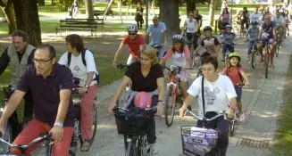 In bici solo con giubbotto o bretelle