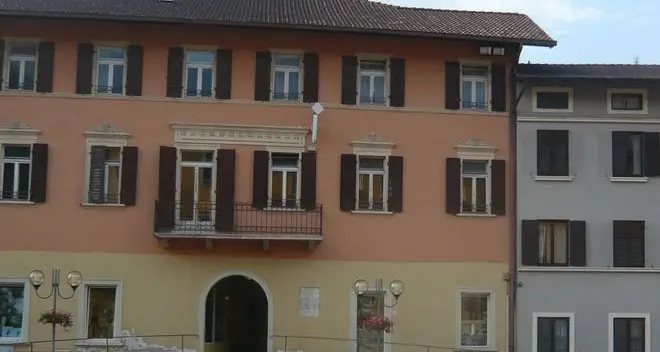 Borgo, ecco la wi-fi per navigare gratis seduti sulle panchine