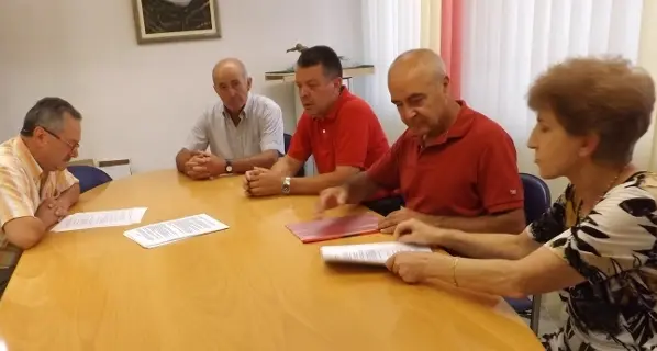 Contro le tasse troppo alte, 428 firme