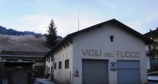 Caserma dei vigili, 120 in gara