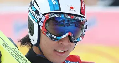 Combinata nordica, trionfa Watabe